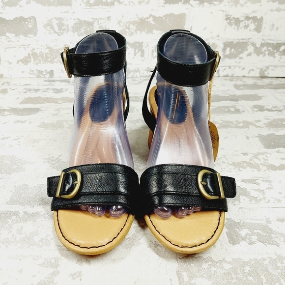 NEW Born Women’s Tahlia Ankle Strap Leather Buckle Black Sandals H649 - Picture 3 of 14